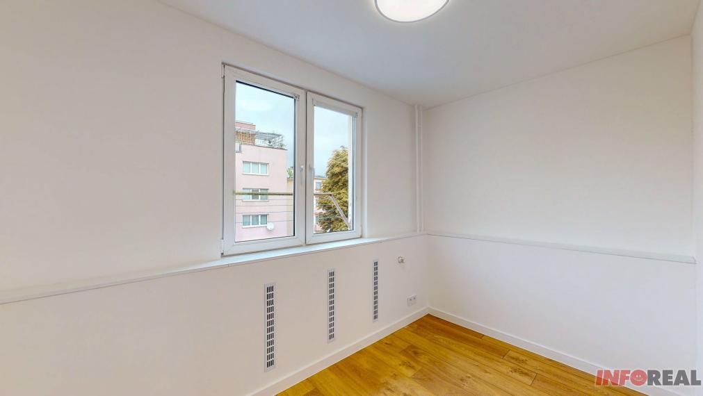 NOVÁ REKONŠTRUKCIA 3 izbový byt 55 m2, Staré Mesto, Hutnícka ul.