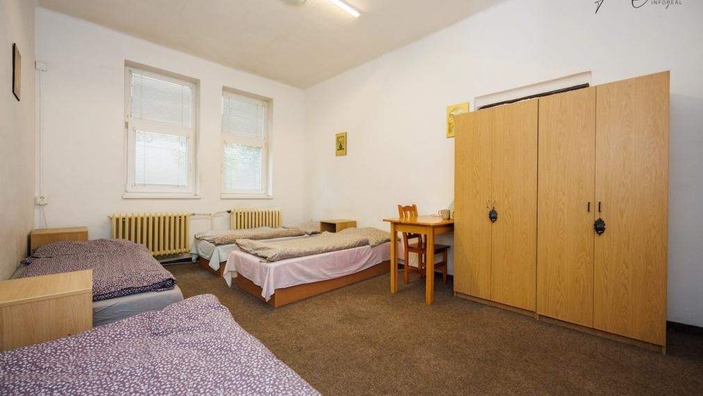 UBYTOVŇA V MESTSKOM PARKU KOŠICE, pozemok, parkovisko