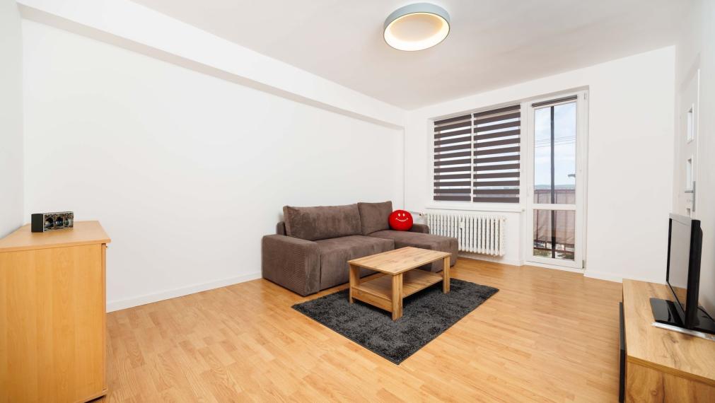 PRENÁJOM: 2-izb. PRI CENTRE | Južná trieda 22 | zariadený | Loggia | rekonštruovaný