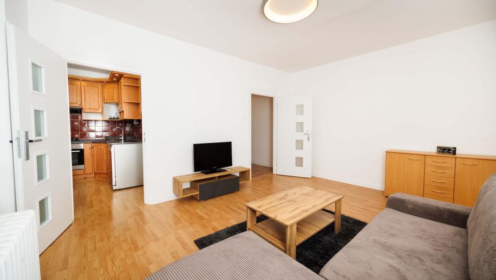 PRENÁJOM: 2-izb. PRI CENTRE | Južná trieda 22 | zariadený | Loggia | rekonštruovaný