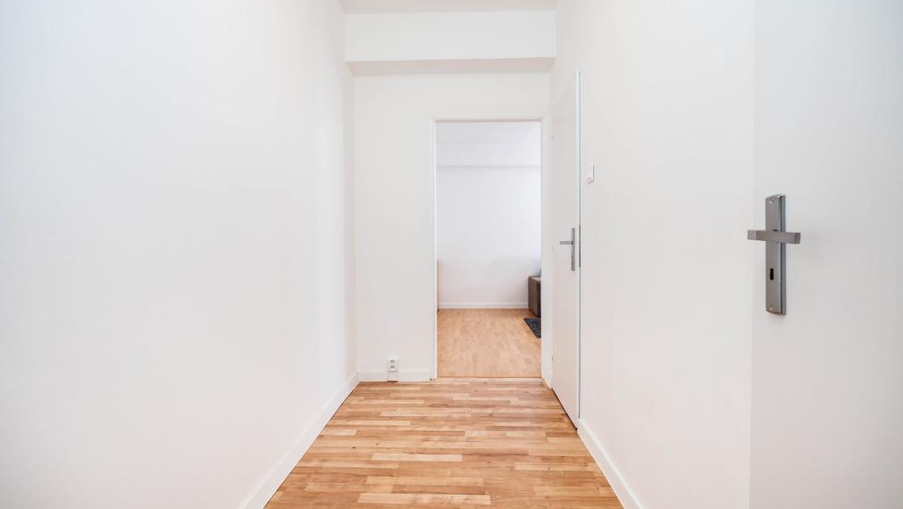 PRENÁJOM: 2-izb. PRI CENTRE | Južná trieda 22 | zariadený | Loggia | rekonštruovaný