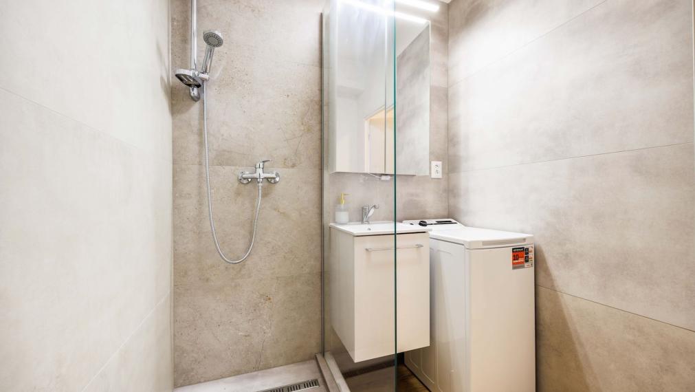 PRENÁJOM: 2-izb. PRI CENTRE | Južná trieda 22 | zariadený | Loggia | rekonštruovaný