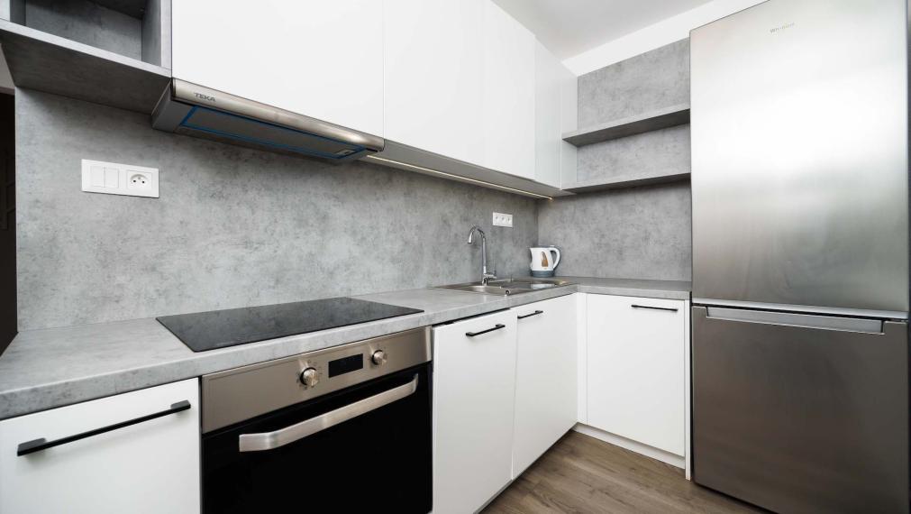 PRENÁJOM. 3 izb. byt, kompl. rek., 68 m2, 5/5 p., loggia, pivnica, Košice - Terasa