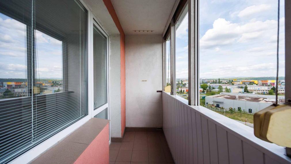 PRENÁJOM. 3 izb. byt, kompl. rek., 68 m2, 5/5 p., loggia, pivnica, Košice - Terasa