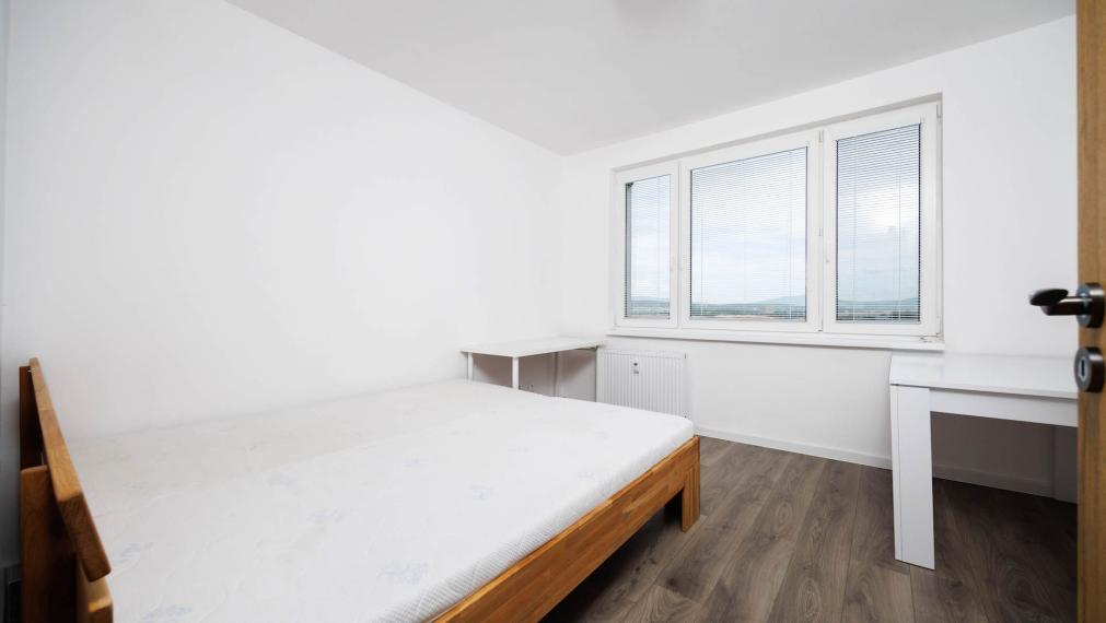 PRENÁJOM. 3 izb. byt, kompl. rek., 68 m2, 5/5 p., loggia, pivnica, Košice - Terasa