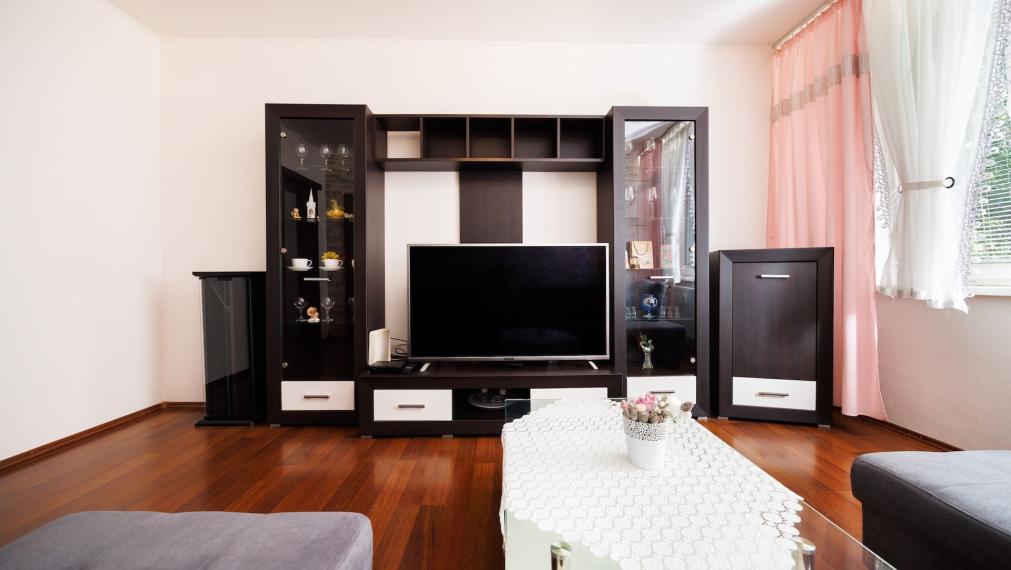TOP: 2-izb. byt Nad jazerom, 51 m²: čiastočná rekonštrukcia, tichá lokalita a možnosť okamžitého prenájmu!