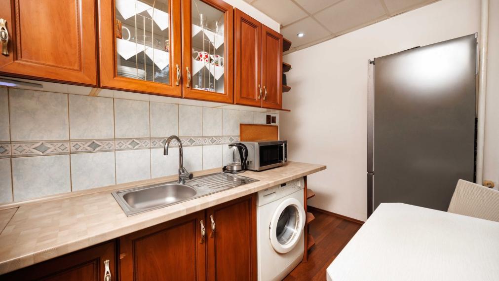 TOP: 2-izb. byt Nad jazerom, 51 m²: čiastočná rekonštrukcia, tichá lokalita a možnosť okamžitého prenájmu!