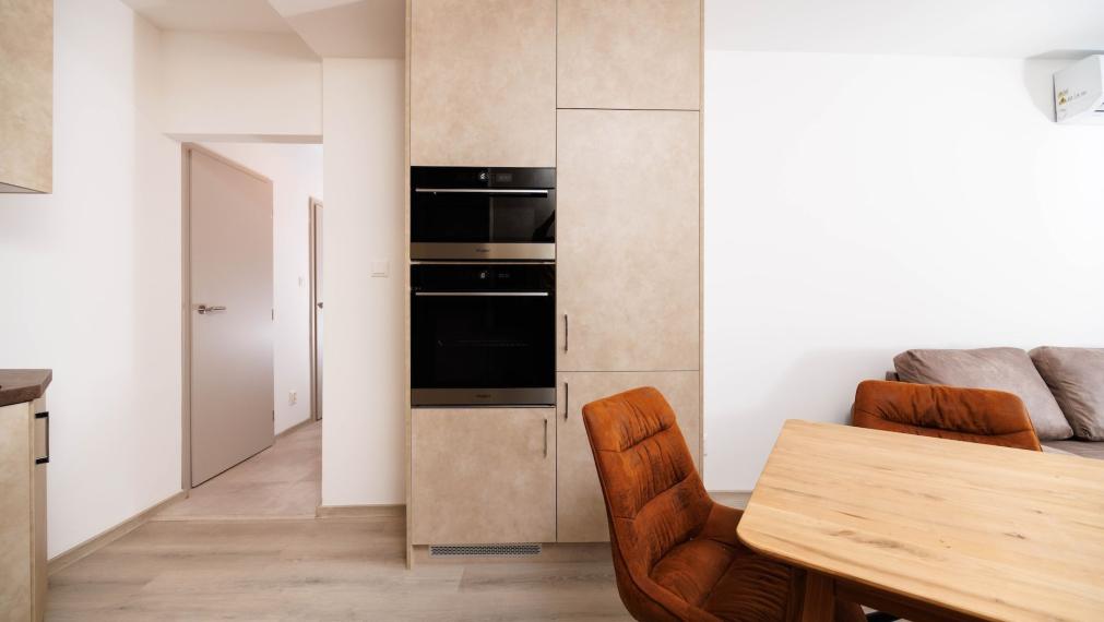 NOVOREKON.: 1,5-izb., Československej armády 29 | Košice - STARÉ MESTO | zariadený | BALKÓN