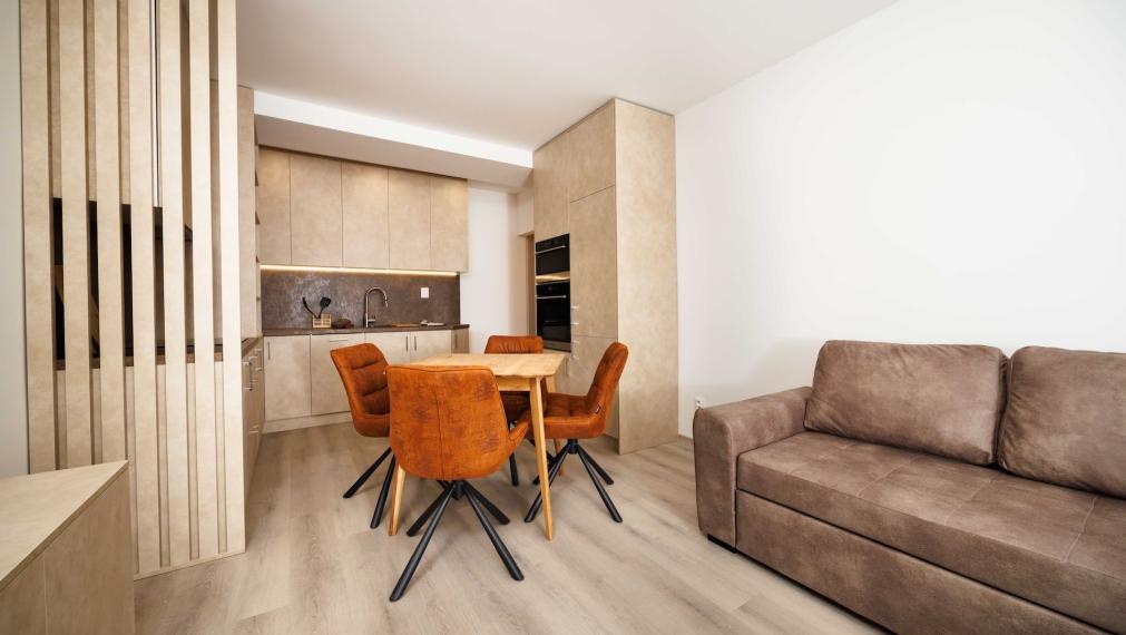 NOVOREKON.: 1,5-izb., Československej armády 29 | Košice - STARÉ MESTO | zariadený | BALKÓN