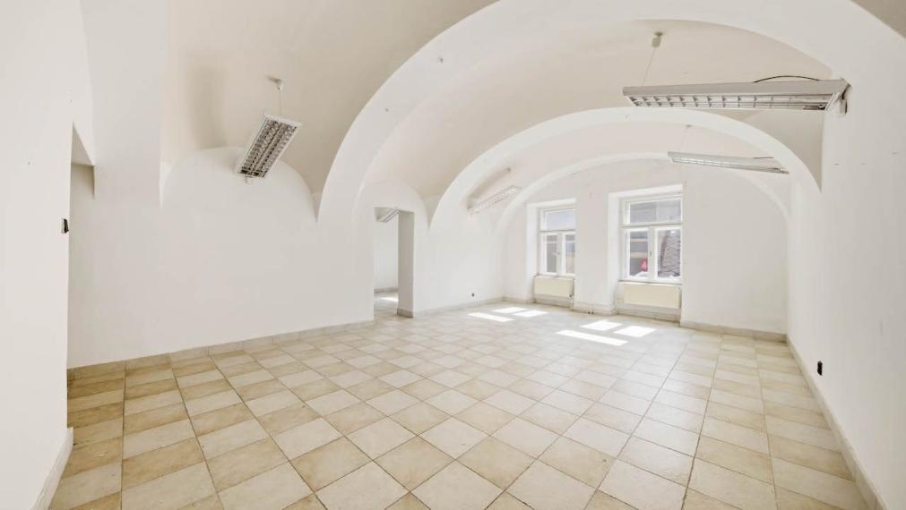 MEŠTIANSKY DOM, STARÉ MESTO (KOŠICE) – KOVÁČSKA / HRNČIARSKA, 600 m², 2X PARKING
