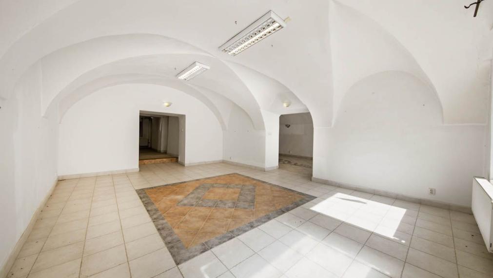 MEŠTIANSKY DOM, STARÉ MESTO (KOŠICE) – KOVÁČSKA / HRNČIARSKA, 600 m², 2X PARKING