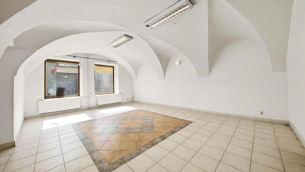 MEŠTIANSKY DOM, STARÉ MESTO (KOŠICE) – KOVÁČSKA / HRNČIARSKA, 600 m², 2X PARKING