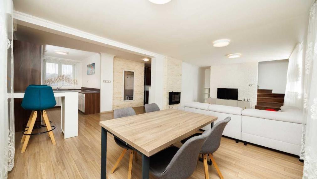 NOVOSTAVBA 4 izbový byt 141 m2, Bulharska ul., Košice - JUH, 3 posch.