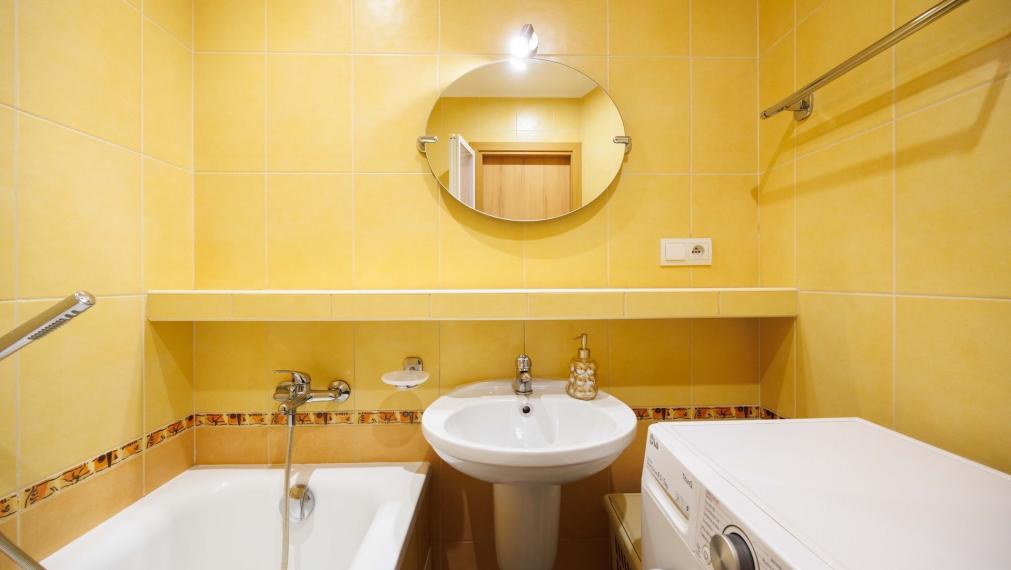 3-izb. byt | 68 m2 + loggia | Jenisejská 61 | KLÍMA, MARKIZA |  kompletne zariadený | Nad Jazerom, 5 min od jazera