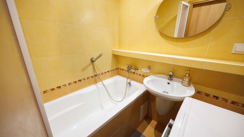 3-izb. byt | 68 m2 + loggia | Jenisejská 61 | KLÍMA, MARKIZA |  kompletne zariadený | Nad Jazerom, 5 min od jazera