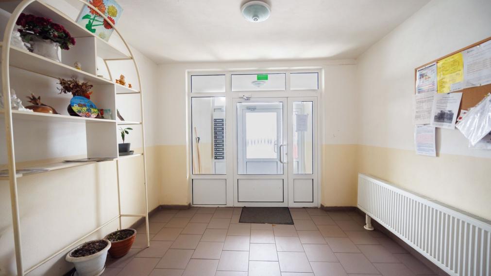 3-izb. byt | 68 m2 + loggia | Jenisejská 61 | KLÍMA, MARKIZA |  kompletne zariadený | Nad Jazerom, 5 min od jazera