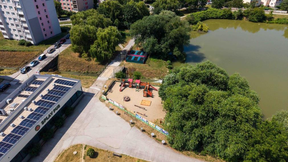 3-izb. byt | 68 m2 + loggia | Jenisejská 61 | KLÍMA, MARKIZA |  kompletne zariadený | Nad Jazerom, 5 min od jazera