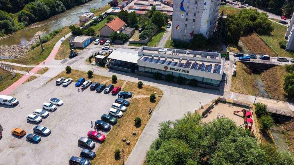 3-izb. byt | 68 m2 + loggia | Jenisejská 61 | KLÍMA, MARKIZA |  kompletne zariadený | Nad Jazerom, 5 min od jazera