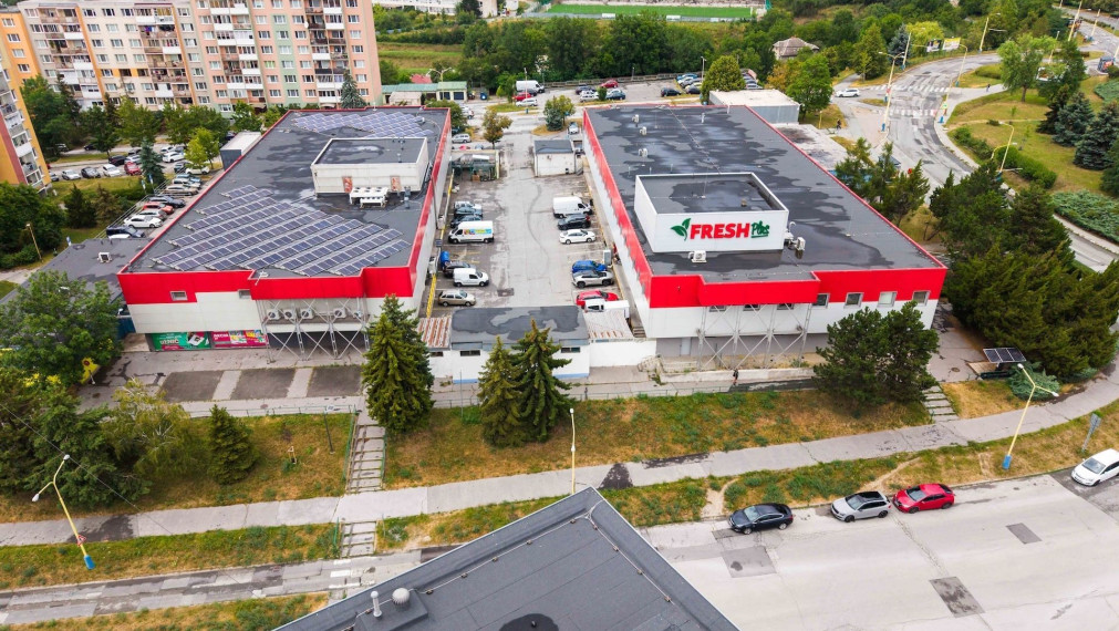 NOVINKA: 2-izb. byt | 58 m2 + loggia | 2.p. | čiastočná. rek | Dvorkinová ul. | zariadený | Košice - Dargovských hrdinov 