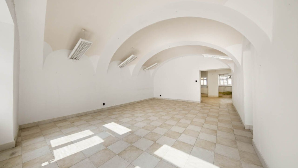 MEŠTIANSKY DOM, STARÉ MESTO (KOŠICE) – KOVÁČSKA / HRNČIARSKA, 600 m², 2X PARKING