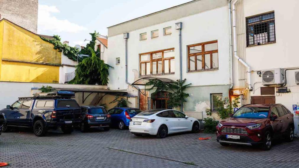 MEŠTIANSKY DOM, STARÉ MESTO (KOŠICE) – KOVÁČSKA / HRNČIARSKA, 600 m², 2X PARKING