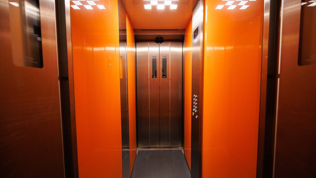 2 izbový byt 58 m2 + loggia, Krosnianska ul., 2. posch.