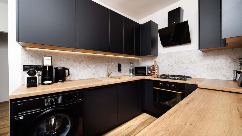 3-izbový tehlový byt s loggiou (spolu 80 m²) – Sever
