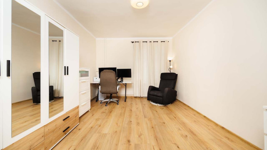 3-izbový tehlový byt s loggiou (spolu 80 m²) – Sever