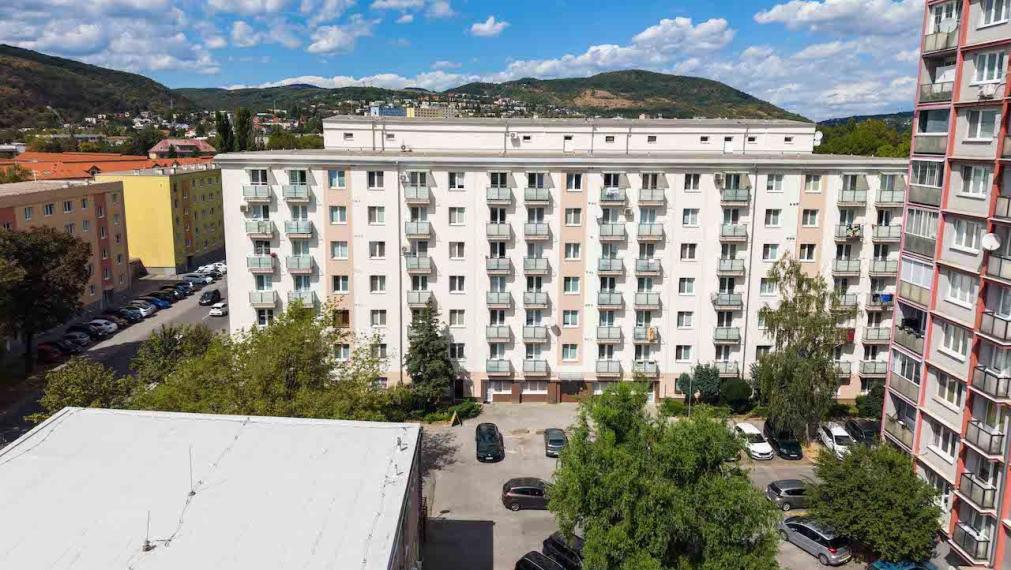 3-izbový tehlový byt s loggiou (spolu 80 m²) – Sever