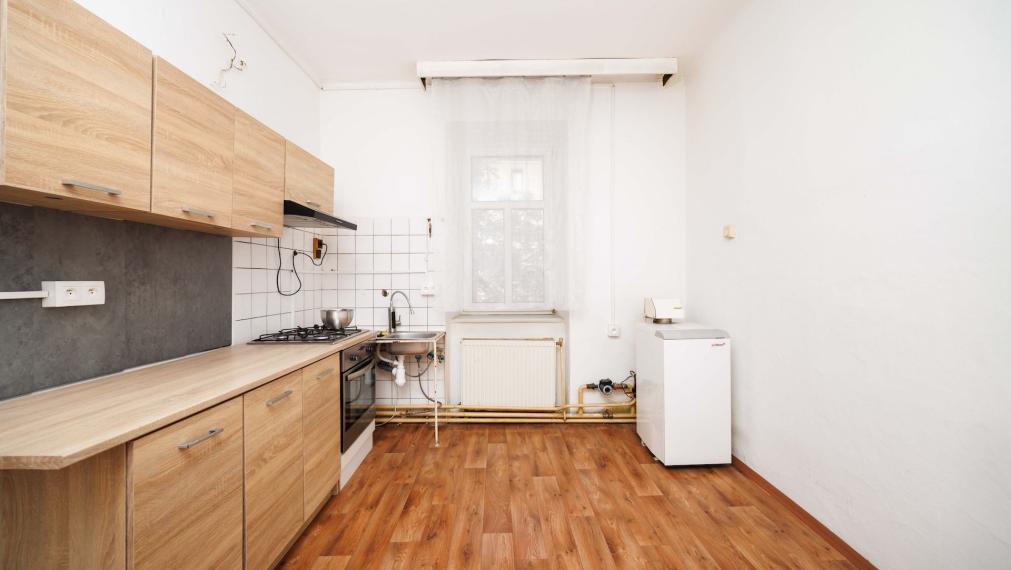 Meštiansky tehlový byt | 84 m2 (veľkosť 3 i.)| Palackého | 2. p. | čiastočná. rek | vlastné kúrenie | Košice - Staré mesto