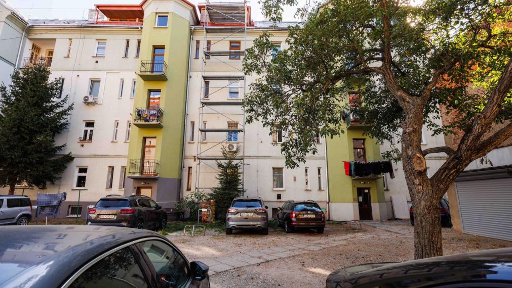 Meštiansky tehlový byt | 84 m2 (veľkosť 3 i.)| Palackého | 2. p. | čiastočná. rek | vlastné kúrenie | Košice - Staré mesto