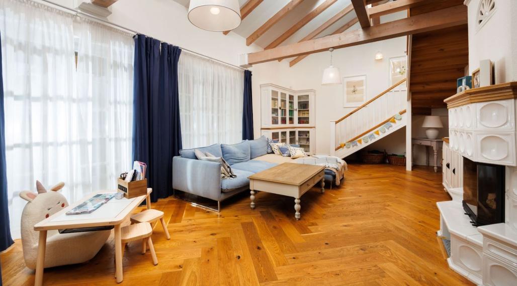 DOM BAŠKA, 350 M2 ÚŽ. PLOCHA, 882 M2 POZEMOK, VŠETKY IS