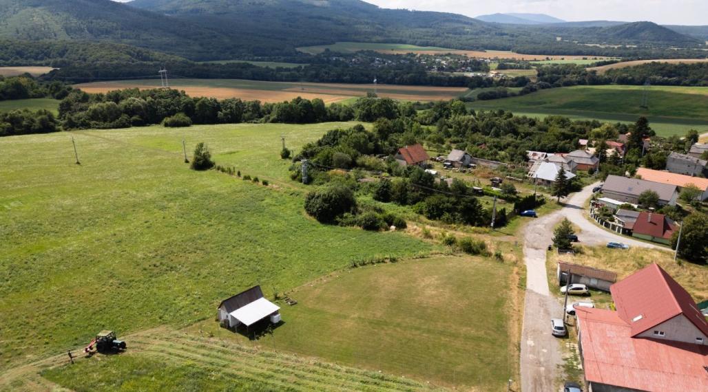 Stavebný pozemok 798 m2, KOŠICKÝ KLEČENOV - Borda,krásne prostredie pri lese