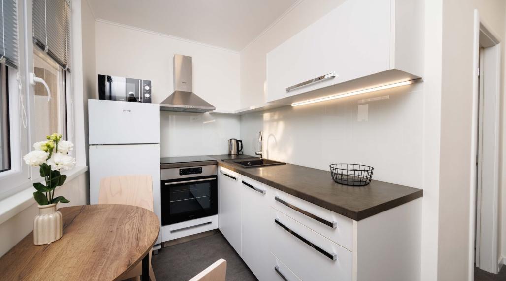 PRENÁJOM: 1-izb. PRI NEMOCNICI | zariadený | Loggia | Kompletne rekonštruovaný