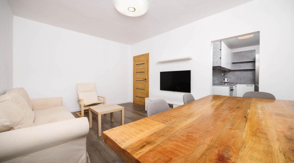 PRENÁJOM. 3 izb. byt, kompl. rek., 68 m2, 5/5 p., loggia, pivnica, Košice - Terasa