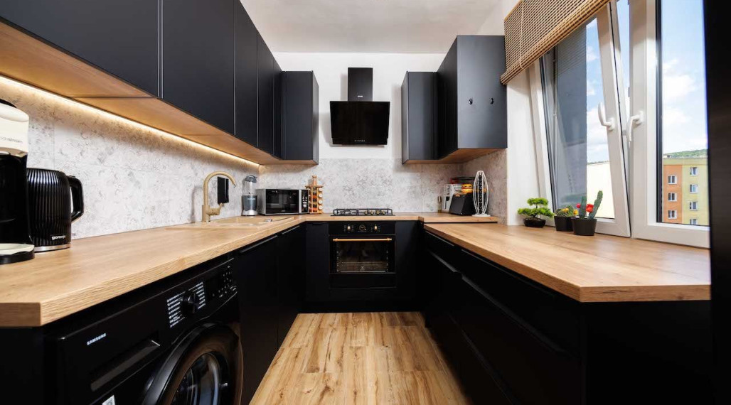 3-izbový tehlový byt s loggiou (spolu 80 m²) – Sever