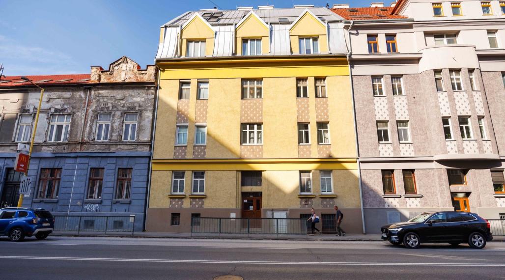 Meštiansky tehlový byt | 84 m2 (veľkosť 3 i.)| Palackého | 2. p. | čiastočná. rek | vlastné kúrenie | Košice - Staré mesto