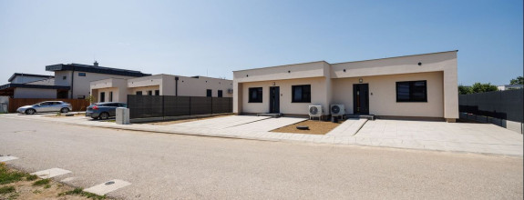 NOVOSTAVBA 3 izbový dom Rybárska ul., IBV Pri jazere, tepelné čerpadlo, pozemok 323 m2