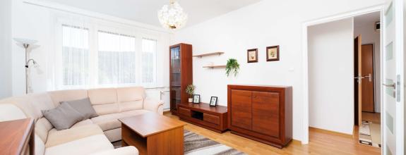 3-izb. byt | 68 m2 + loggia | Jenisejská 61 | KLÍMA, MARKIZA |  kompletne zariadený | Nad Jazerom, 5 min od jazera