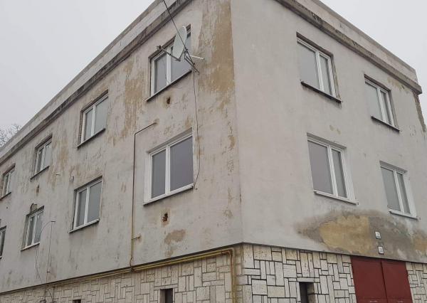 NA PREDAJ celý BYTOVÝ DOM so 4 bytmi a stavebným povolením pre celkovo 8 bytov, 15 parkovacích miest