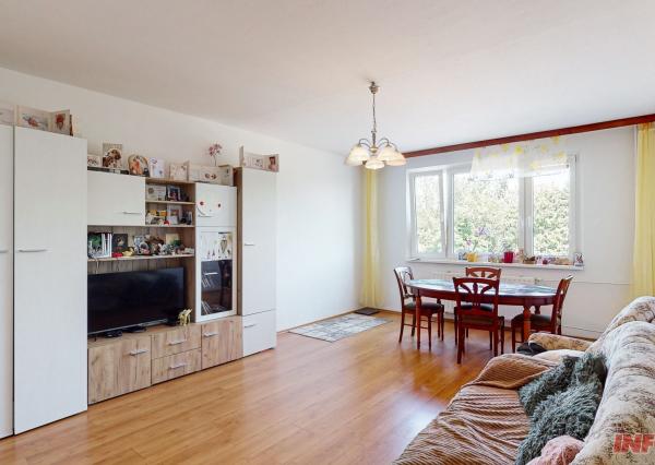 3 izbový byt 79 m2 + loggia, sídlisko KVP, Huskova ul., 3. posch.