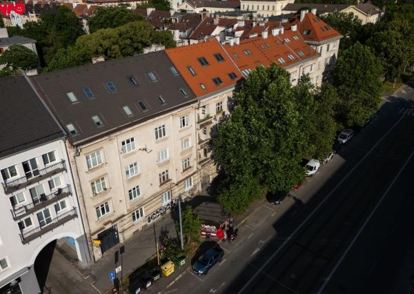 Veľkometrážny 3-izbový byt (97 m² + balkón) s potenciálom na Komenského, Košice - Staré Mesto