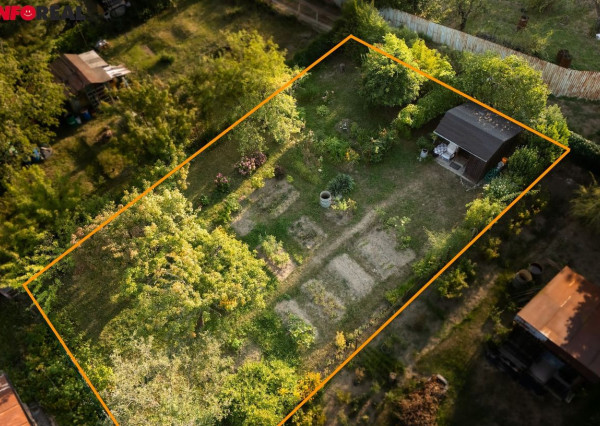 Záhrada 400 m² s drevenou chatkou, Košice SEVER - Kalvária