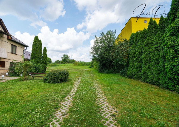 Pozemky pre výstavbu 5 rodinných domov, Rozhanoce, centrum obce