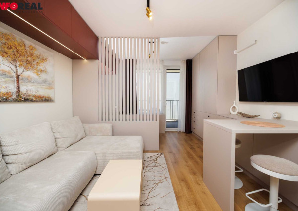 PRENÁJOM: 1-izb. byt s TERASOU A PARKOVANÍM – NOVOSTAVBA BYTY POPRADSKÁ, KE - Západ, plne zariadený, voľný okamžite