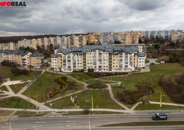 3 izbový byt 105 m2, Krosnianska ul., 6 posch., balkón